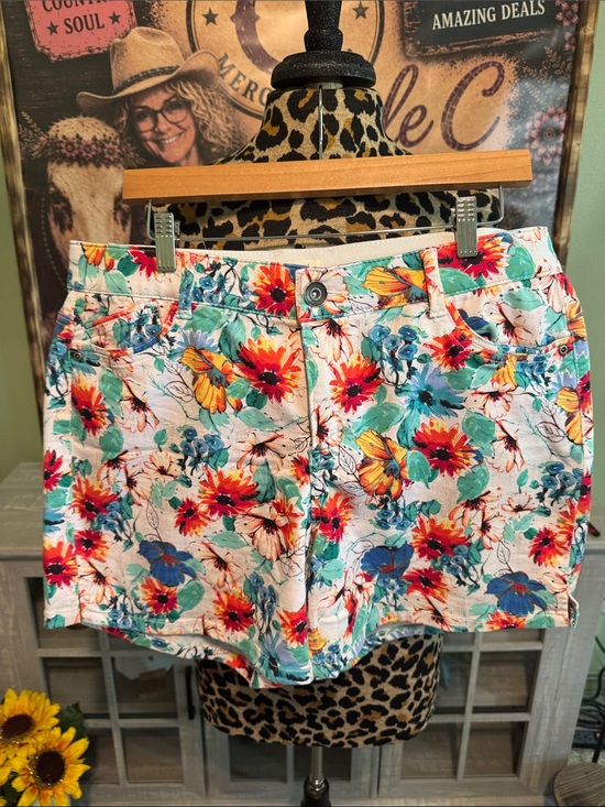Westbound Pants - Westbound Floral Print Women’s Shorts - Bright Multi Size 14
